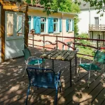 The Upholstery Tinyhouse Deluxe Eco Kreativ Citynah Daire *