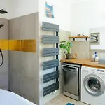 The Upholstery Tinyhouse Deluxe Eco Kreativ Citynah Daire Chemnitz