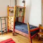 The Upholstery Tinyhouse Deluxe Eco Kreativ Citynah *