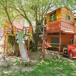 The Upholstery Tinyhouse Deluxe Eco Kreativ Citynah *