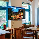 The Upholstery Tinyhouse Deluxe Eco Kreativ Citynah Daire