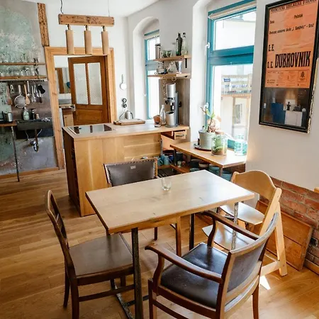 The Upholstery Tinyhouse Deluxe Eco Kreativ Citynah * Chemnitz