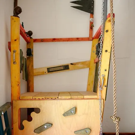 The Upholstery Tinyhouse Deluxe Eco Kreativ Citynah *