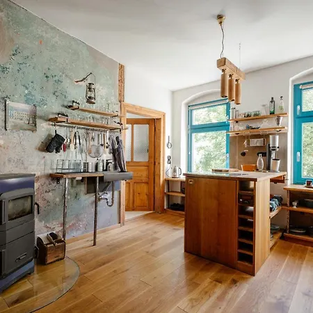 The Upholstery Tinyhouse Deluxe Eco Kreativ Citynah