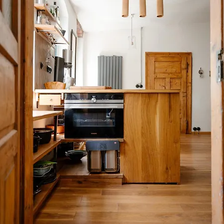 The Upholstery Tinyhouse Deluxe Eco Kreativ Citynah Lejlighed