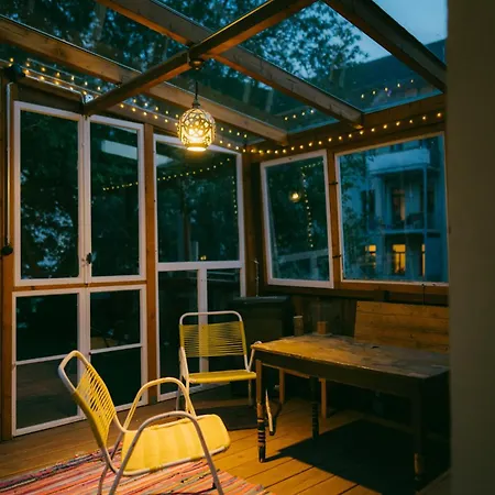 The Upholstery Tinyhouse Deluxe Eco Kreativ Citynah Chemnitz