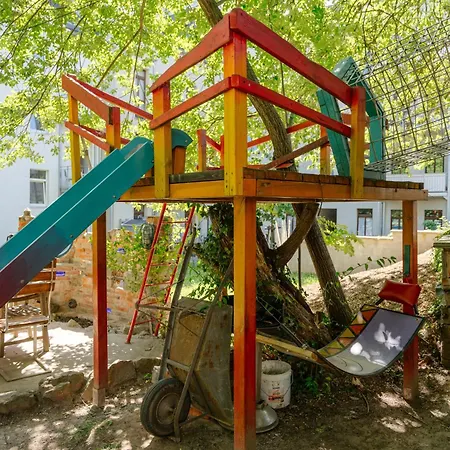 The Upholstery Tinyhouse Deluxe Eco Kreativ Citynah Apartment Chemnitz