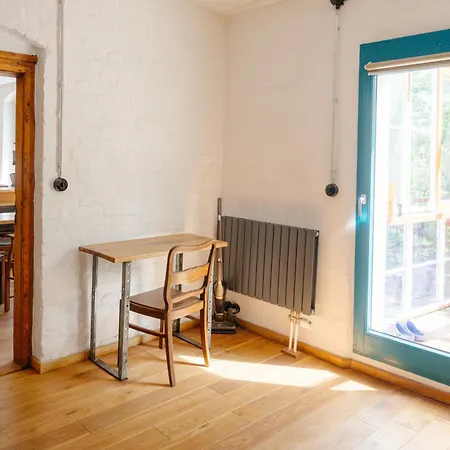 The Upholstery Tinyhouse Deluxe Eco Kreativ Citynah * Chemnitz