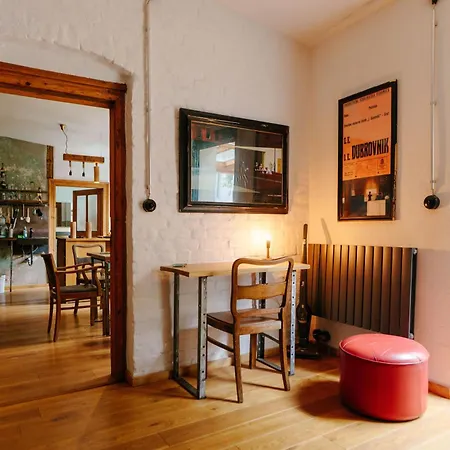 The Upholstery Tinyhouse Deluxe Eco Kreativ Citynah Chemnitz