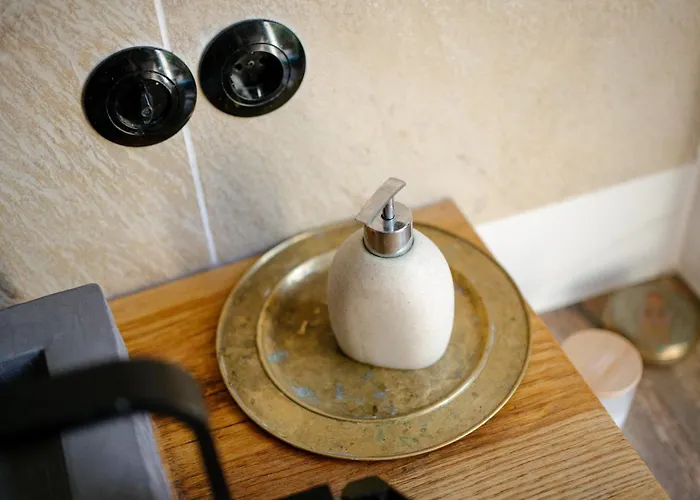 The Upholstery Tinyhouse Deluxe Eco Kreativ Citynah Apartamento *