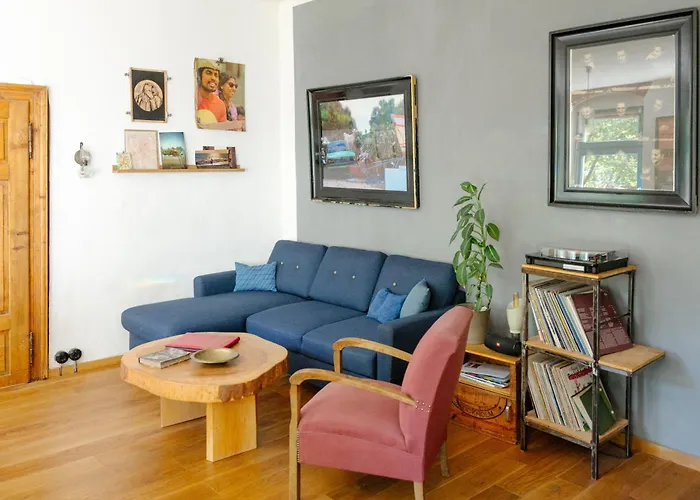 The Upholstery Tinyhouse Deluxe Eco Kreativ Citynah