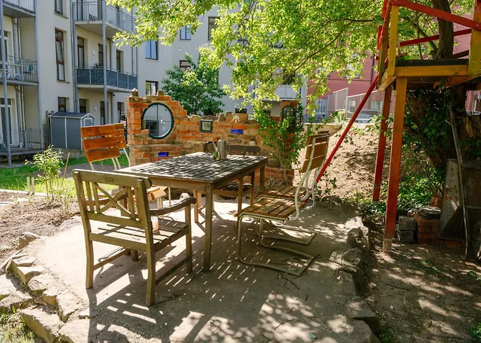 The Upholstery Tinyhouse Deluxe Eco Kreativ Citynah Apartament