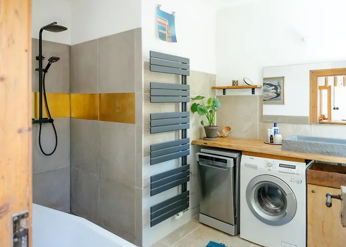 The Upholstery Tinyhouse Deluxe Eco Kreativ Citynah Apartment Chemnitz